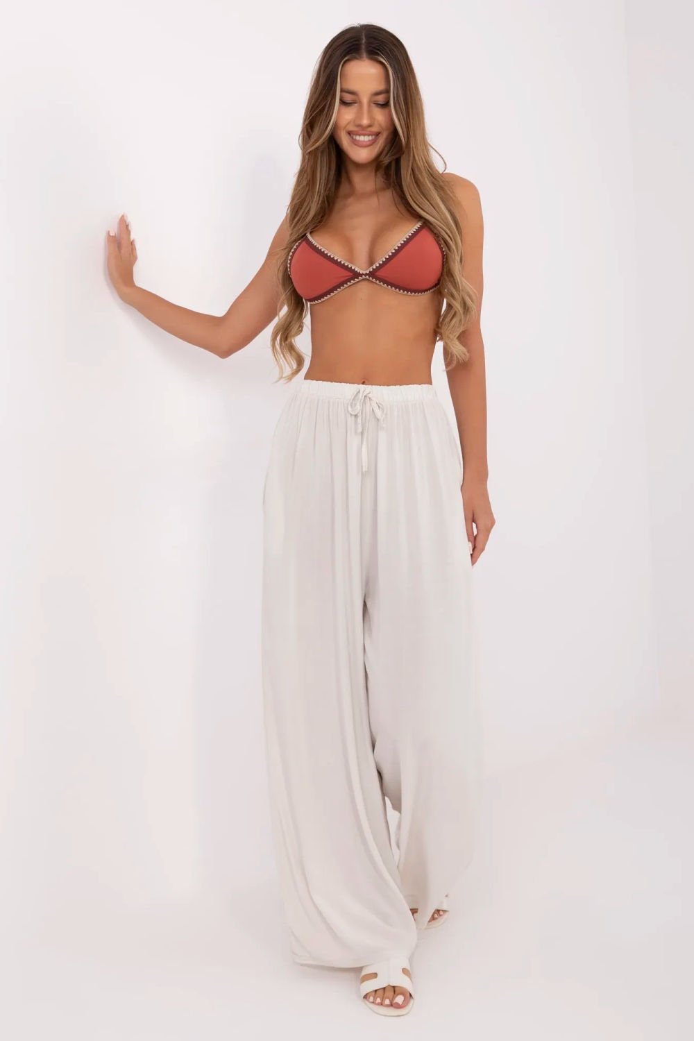 Image of Pantalon femme beige