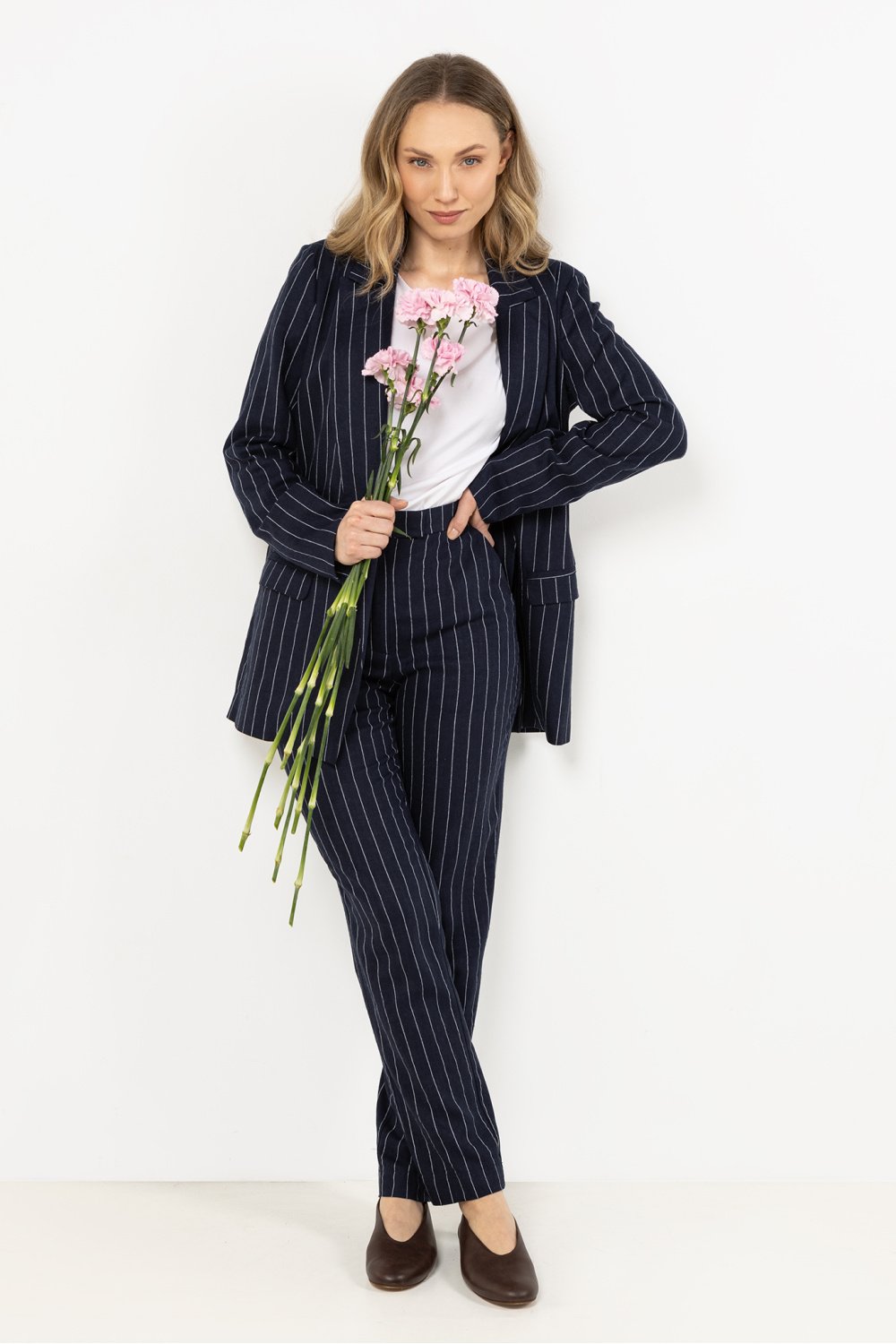 Image of Pantalon femme bleu marine