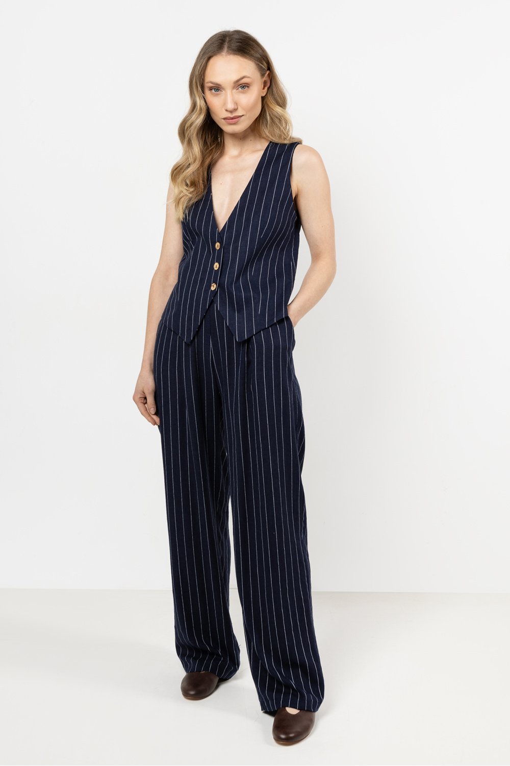 Image of Pantalon femme bleu marine