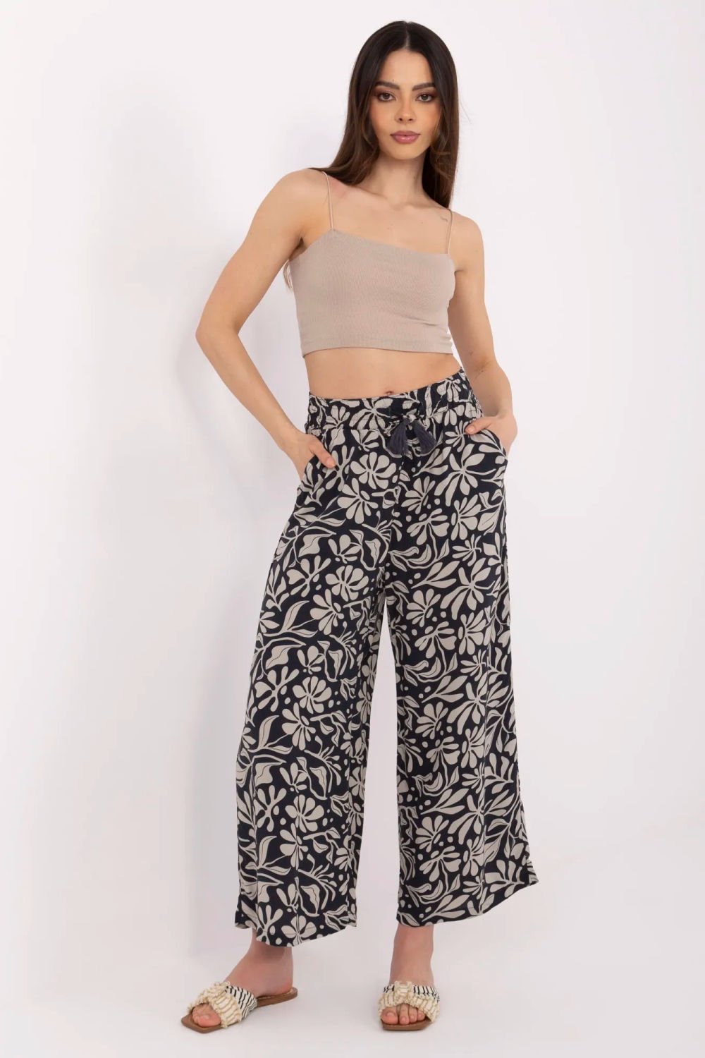 Image of Pantalon femme bleu marine