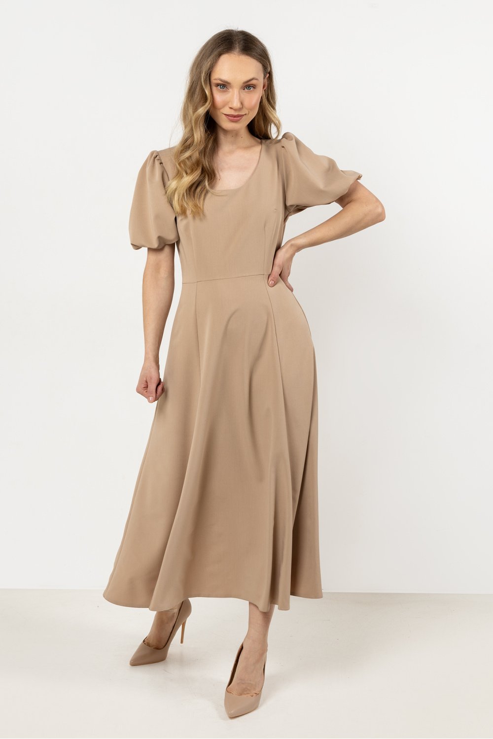 Image of Robe de jour beige
