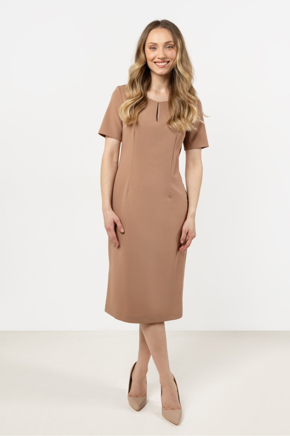 Image of Robe de jour beige