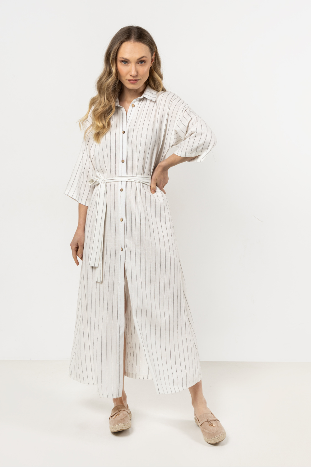 Image of Robe de jour beige