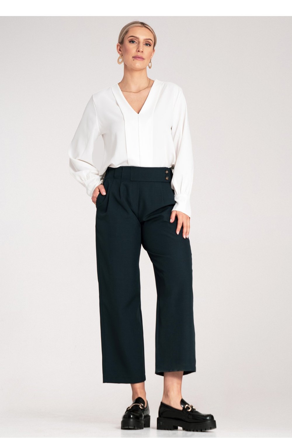 Image of Pantalon femme bleu marine