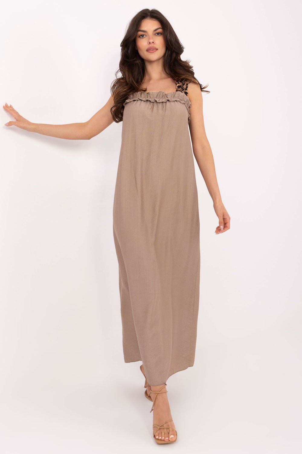 Image of Robe de jour beige