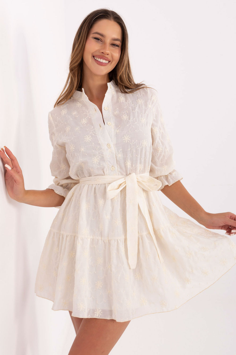 Image of Robe de jour beige