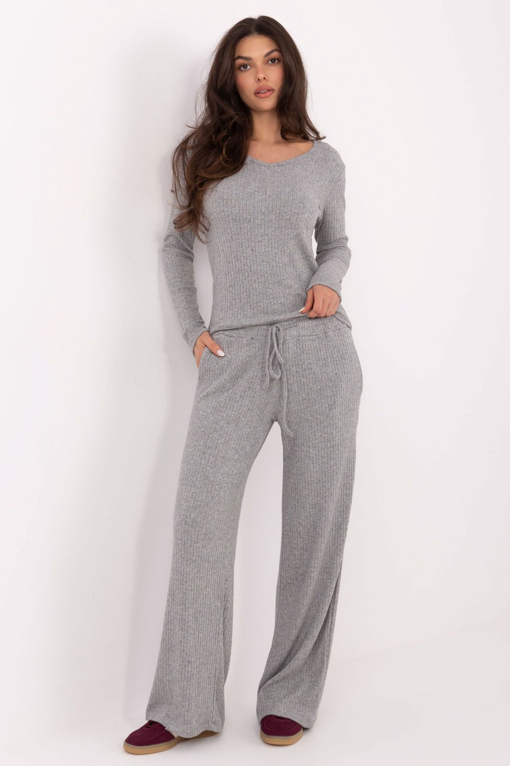 Image of Pantalon femme gris