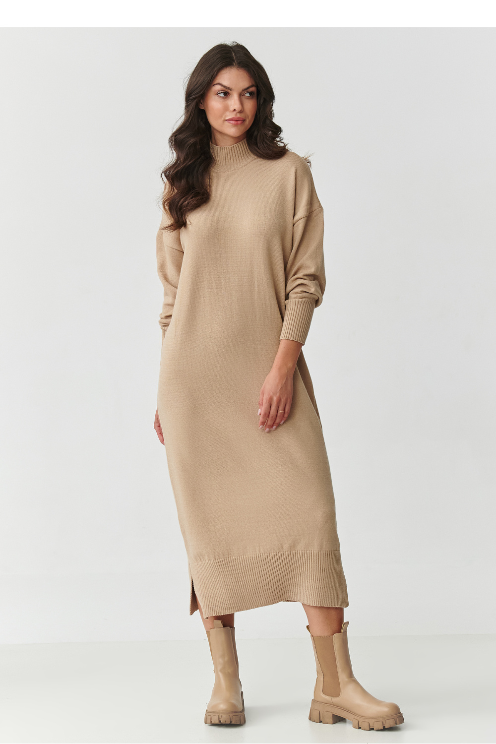 Image of Robe de jour beige