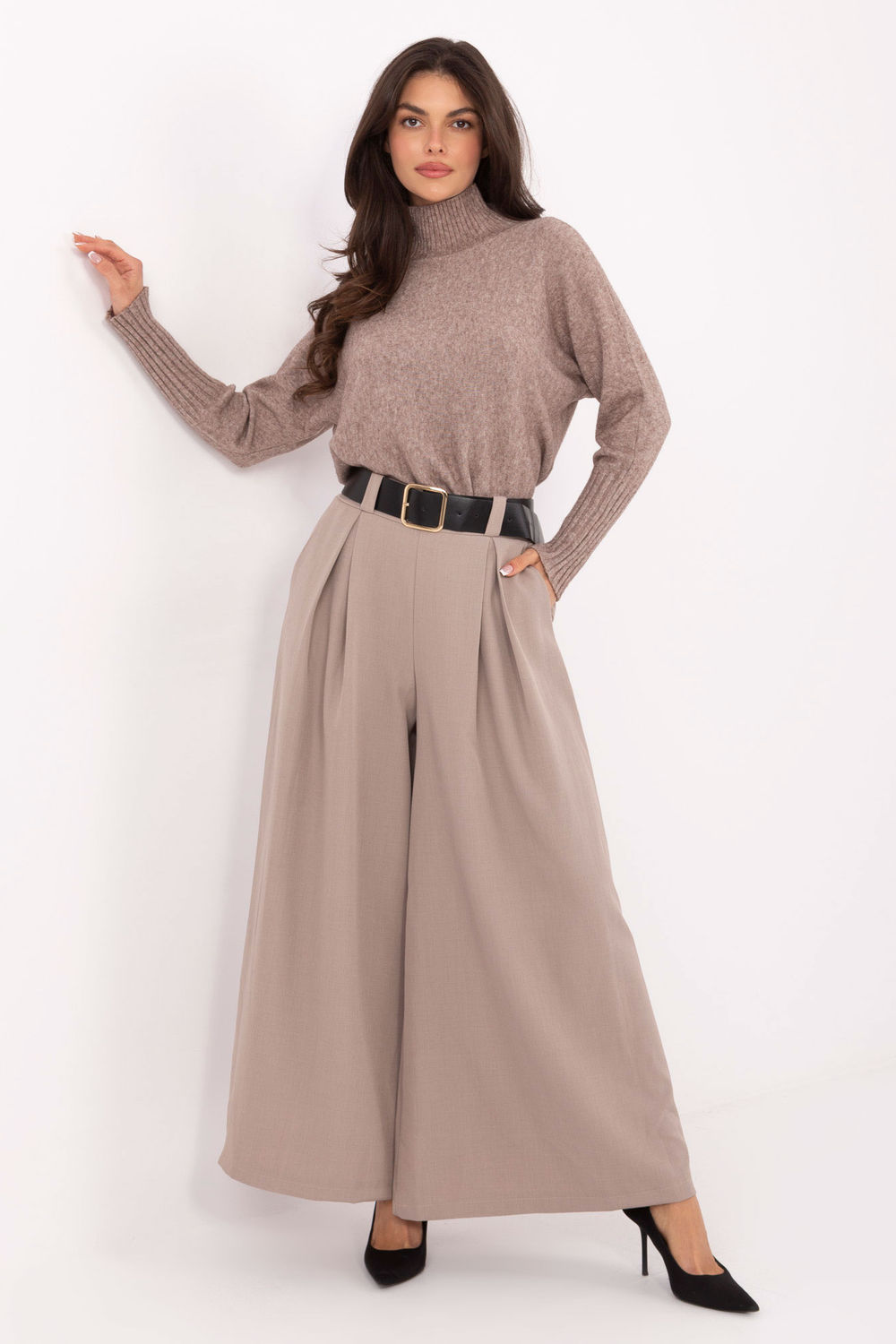 Image of Pantalon femme beige