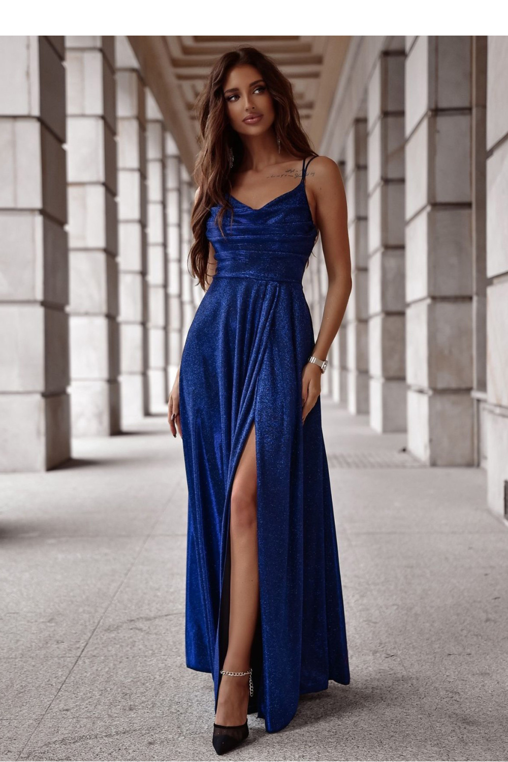 Image of Robe longue bleue marine