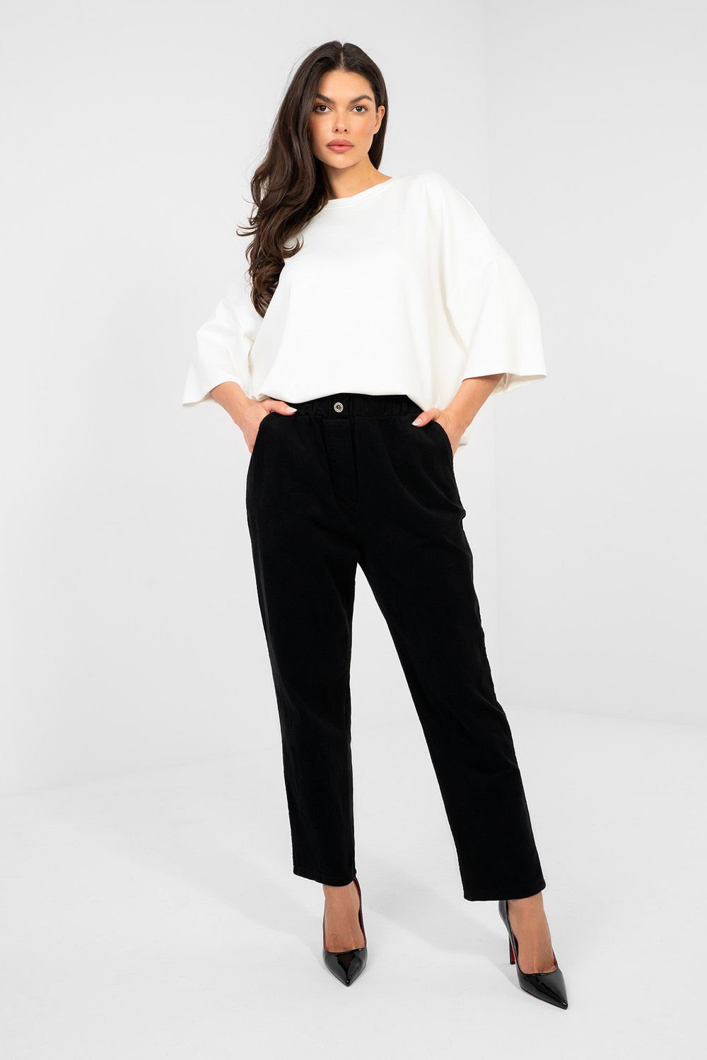 Image of Pantalon en velours côtelé noir