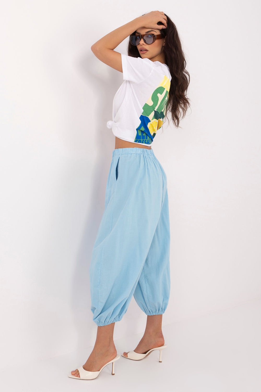 Image of Pantalon en velours côtelé bleu