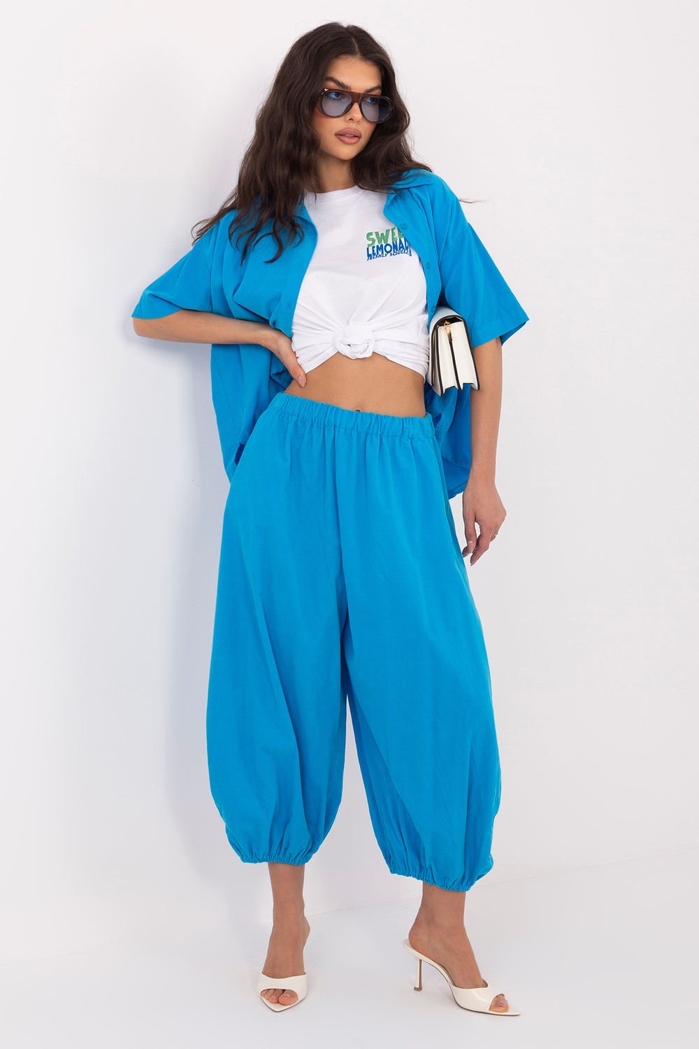 Image of Pantalon en velours côtelé bleu