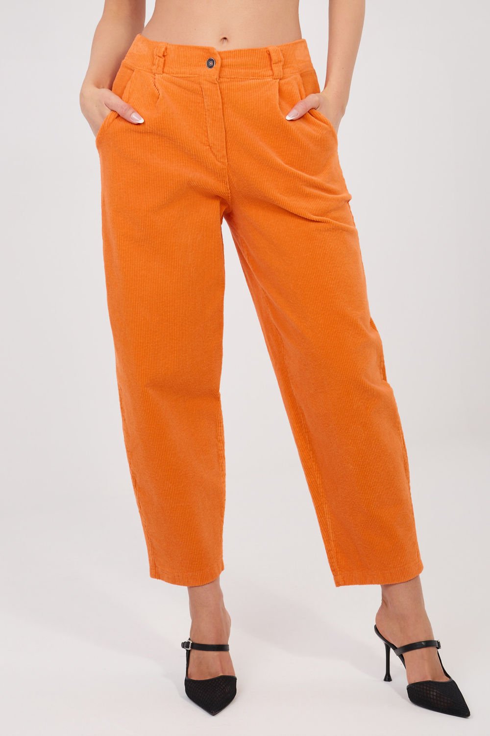 Image of Pantalon en velours côtelé orange