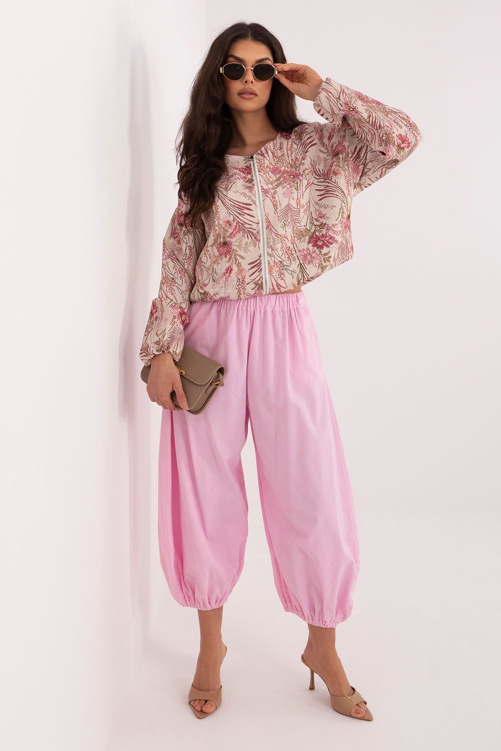 Image of Pantalon en velours côtelé rosé