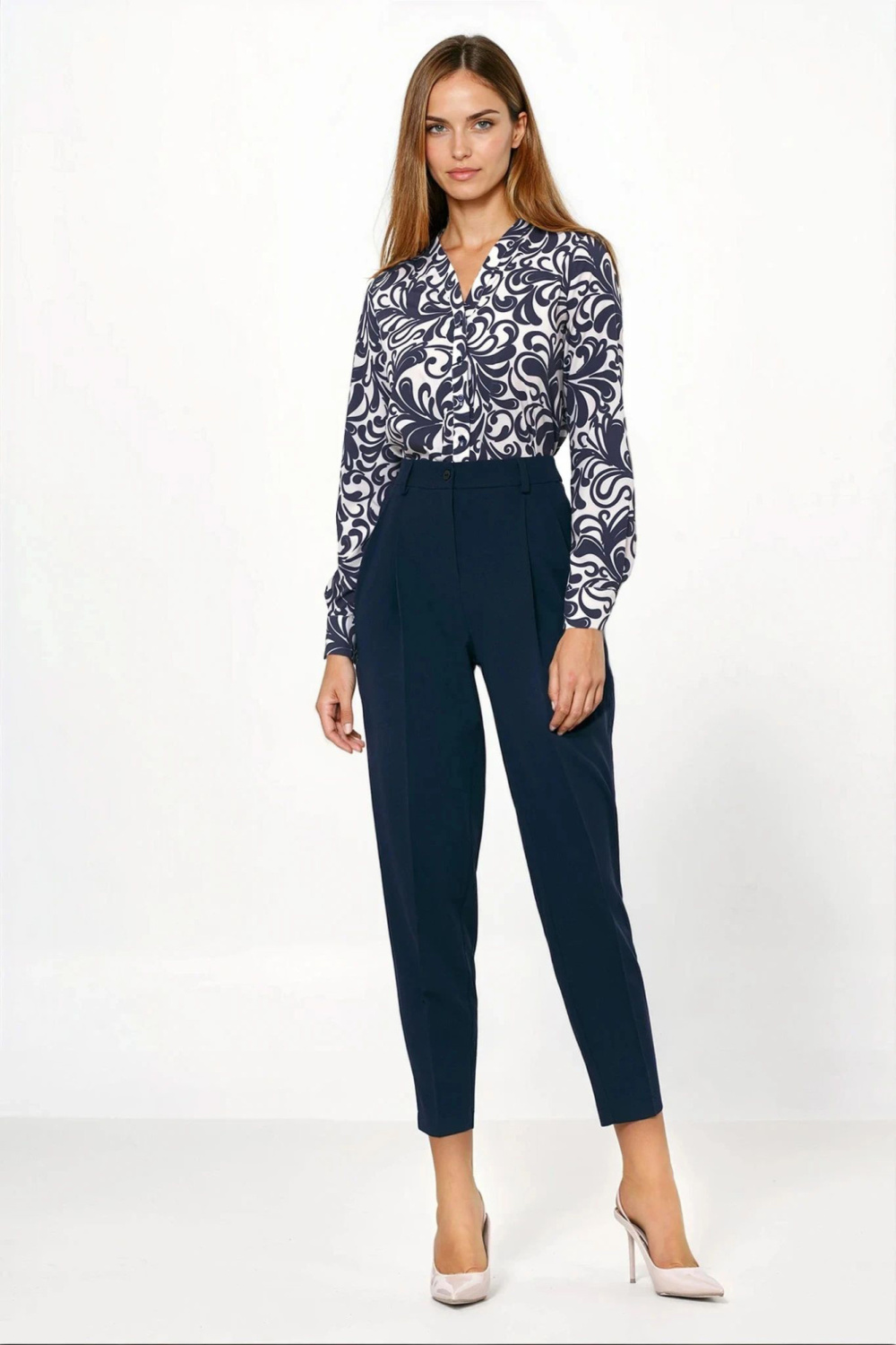 Image of Pantalon femme bleu marine