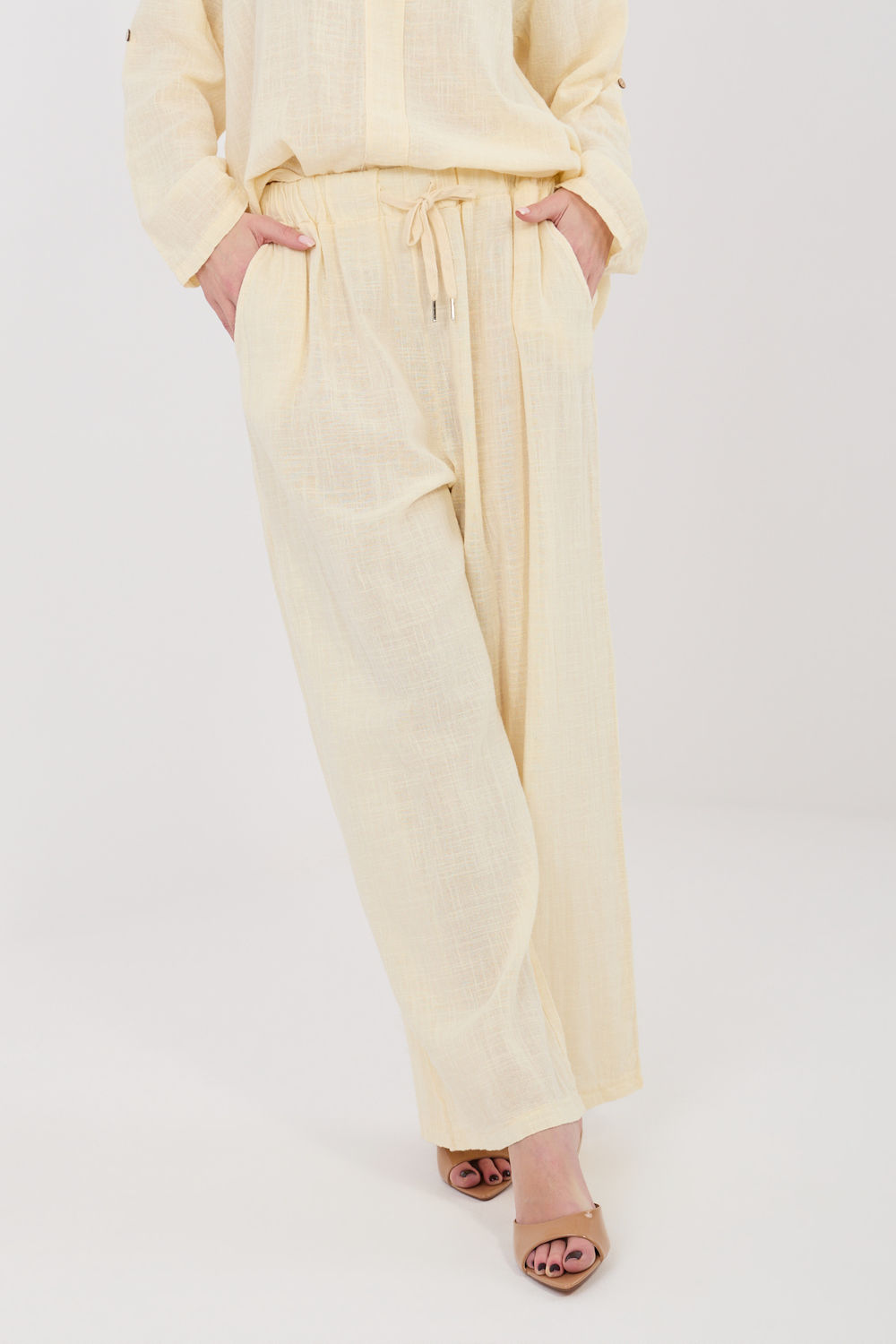 Image of Pantalon femme jaune