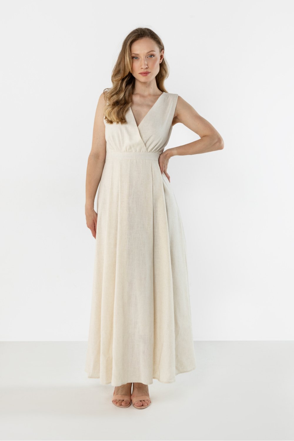Image of Robe de jour beige