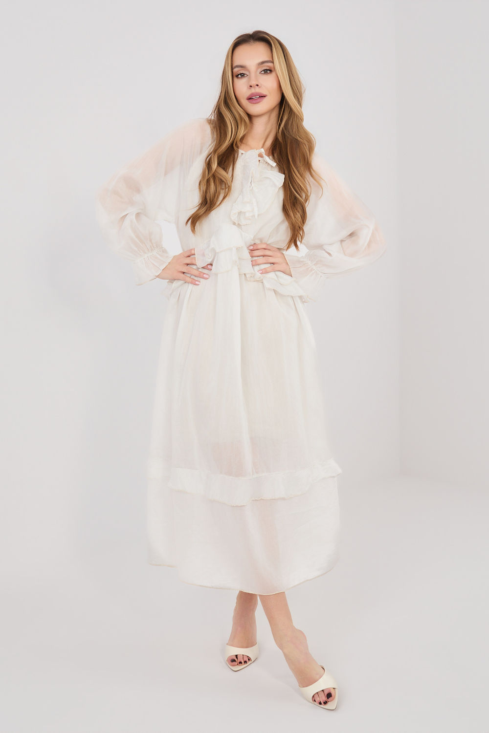 Image of Robe de jour beige