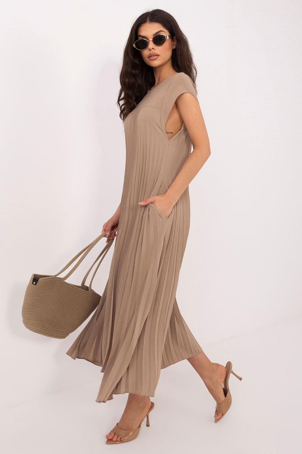 Image of Robe de jour beige