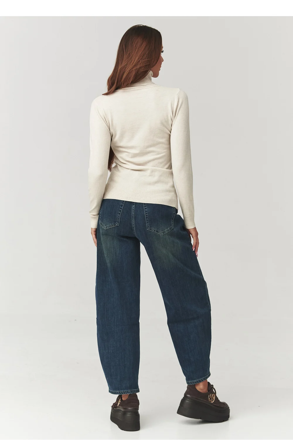 Col roulé beige – Image 3