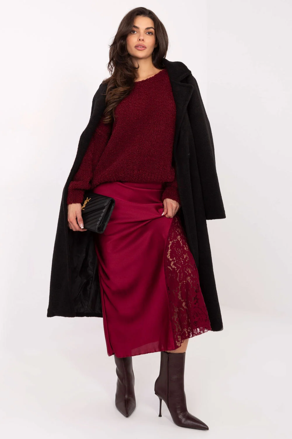 Jupe en dentelle rouge