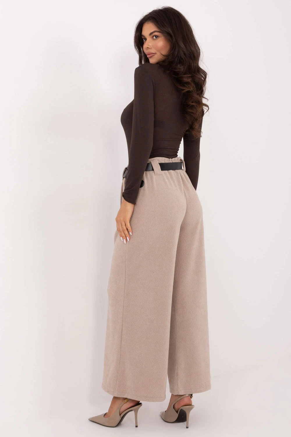 Pantalon en velours côtelé beige – Image 3