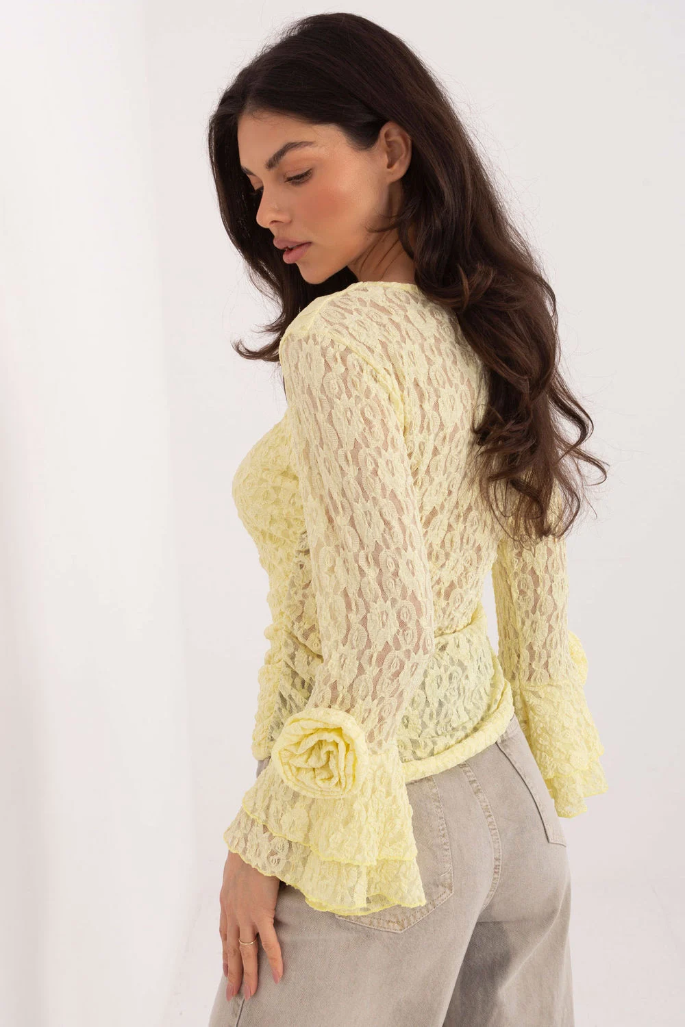 Blouse en dentelle jaune – Image 3