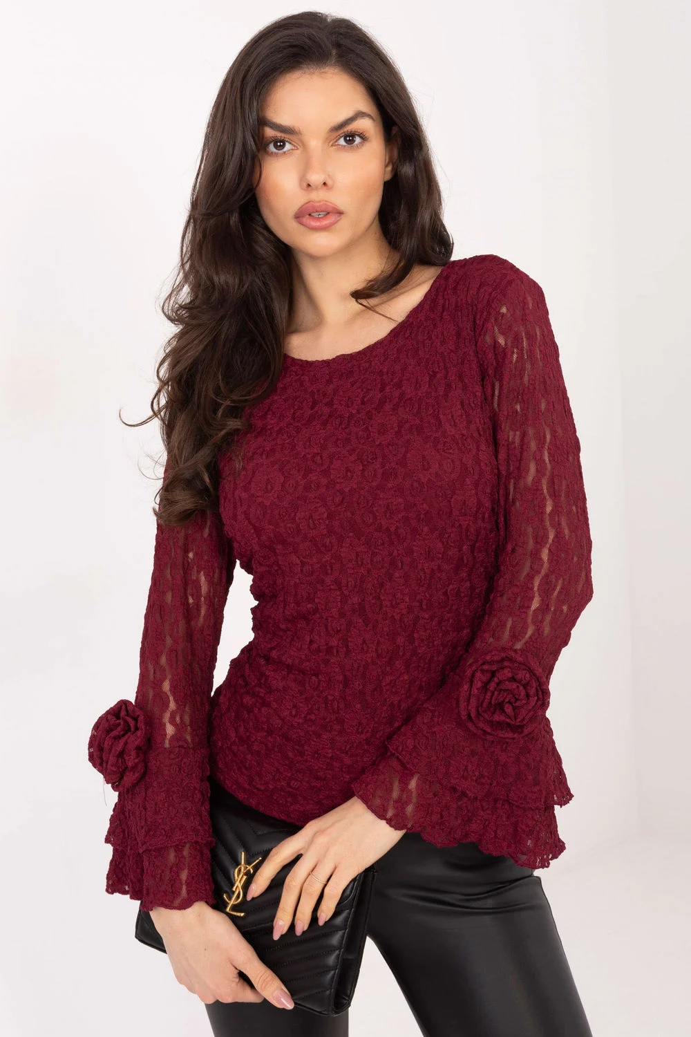 Blouse en dentelle rouge
