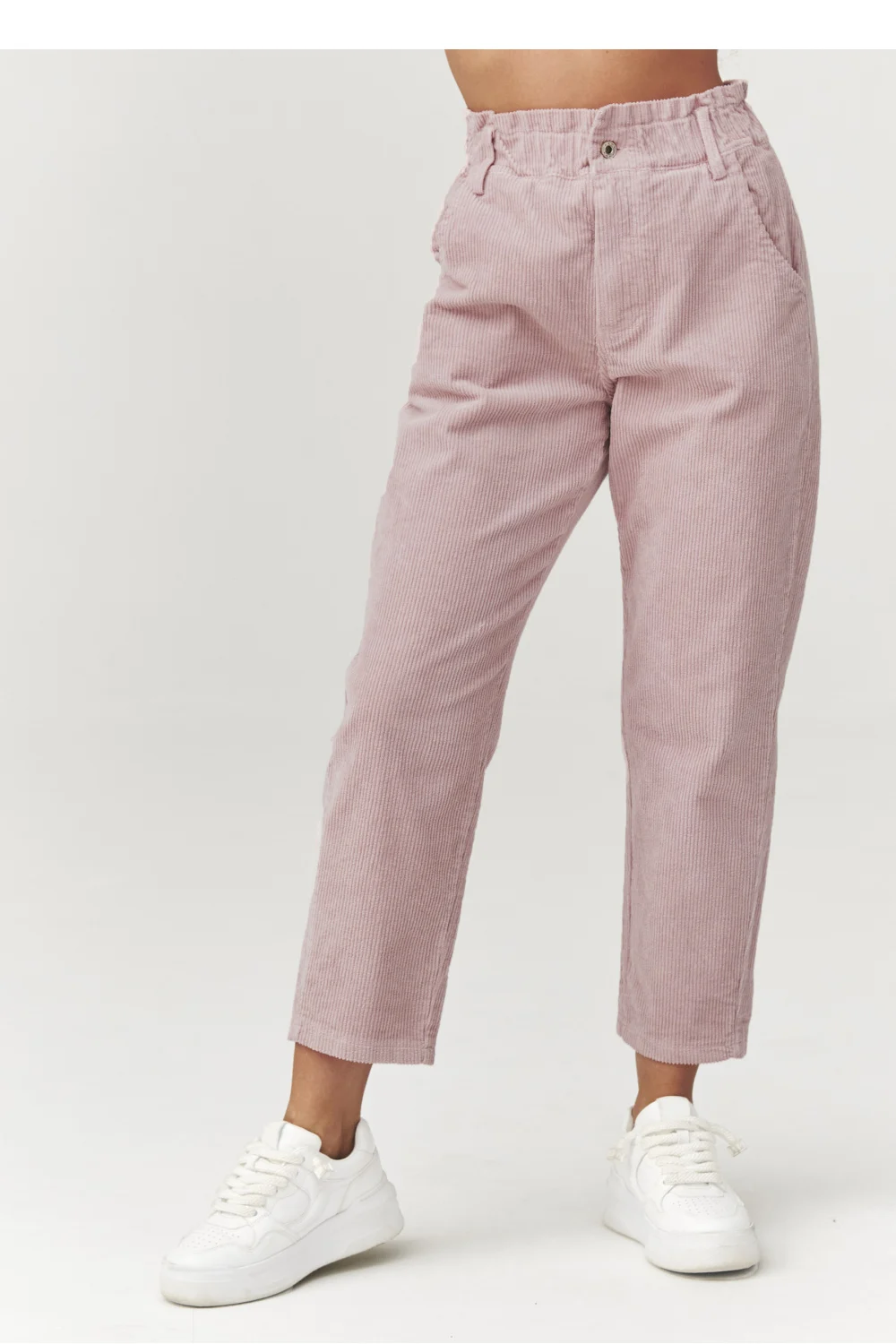 Pantalon en velours côtelé rose