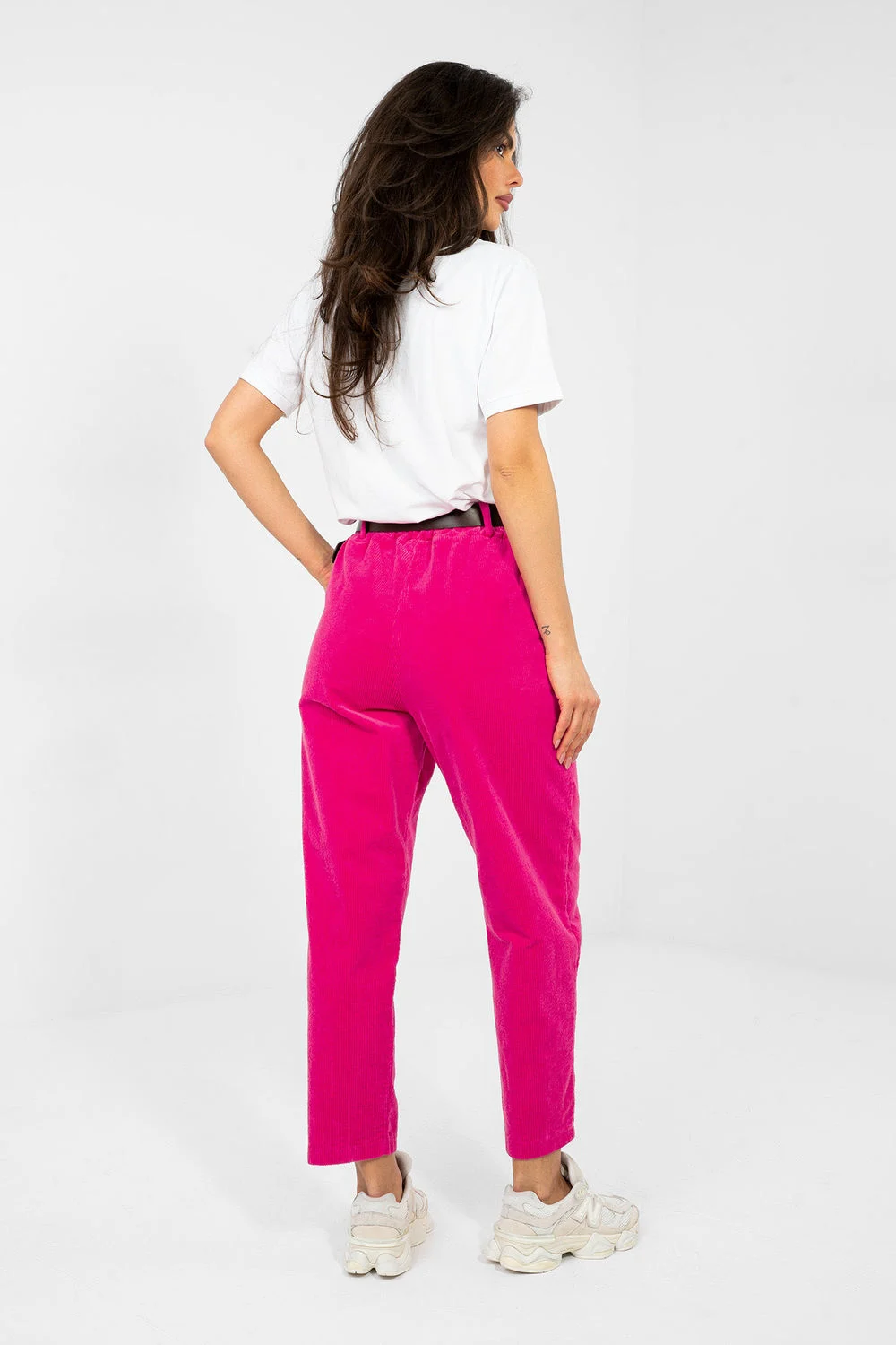 Pantalon en velours côtelé rose – Image 3