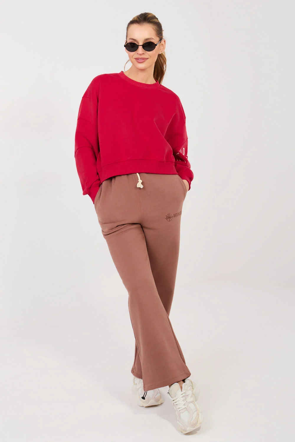 Sweatshirt rouge – Image 2