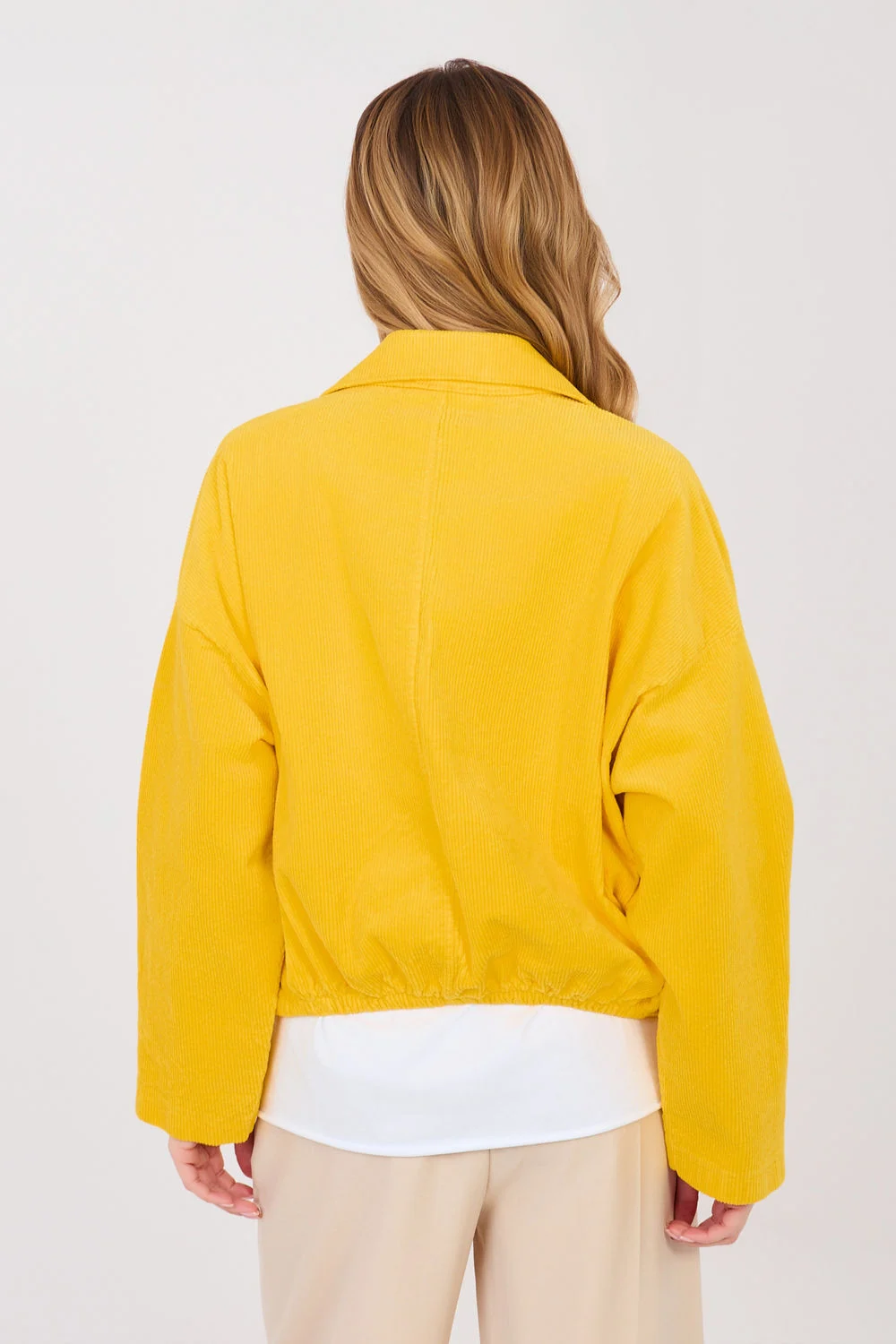 Veste en velours côtelé jaune – Image 3