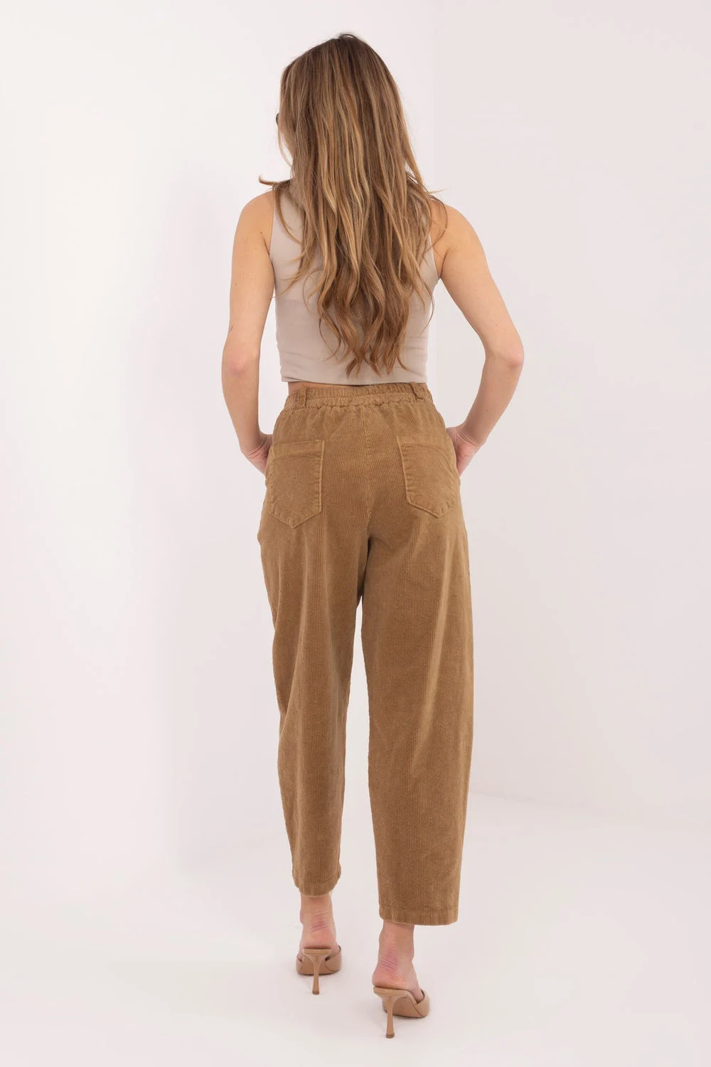 Pantalon en velours côtelé brun – Image 3