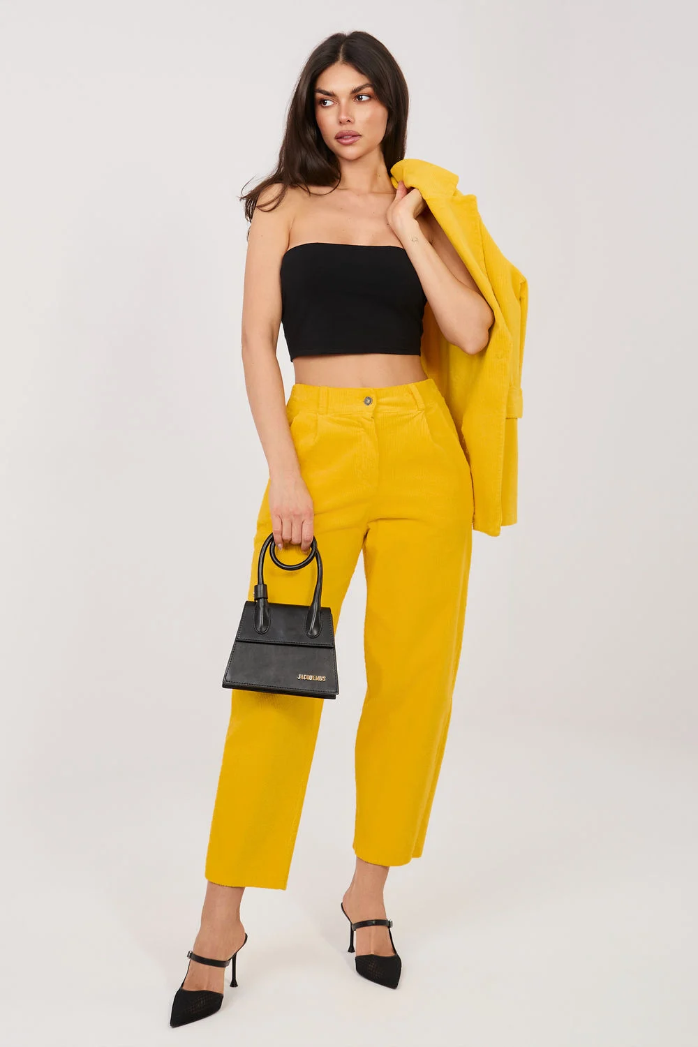 Pantalon en velours côtelé jaune