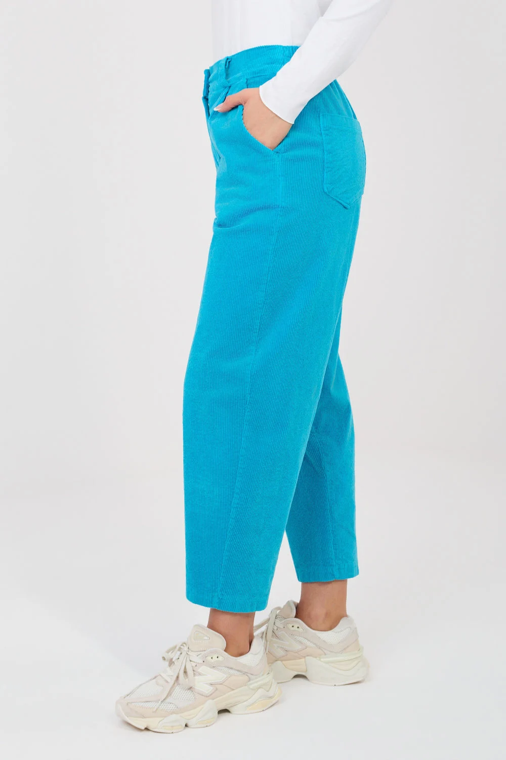 Pantalon en velours côtelé bleu – Image 2