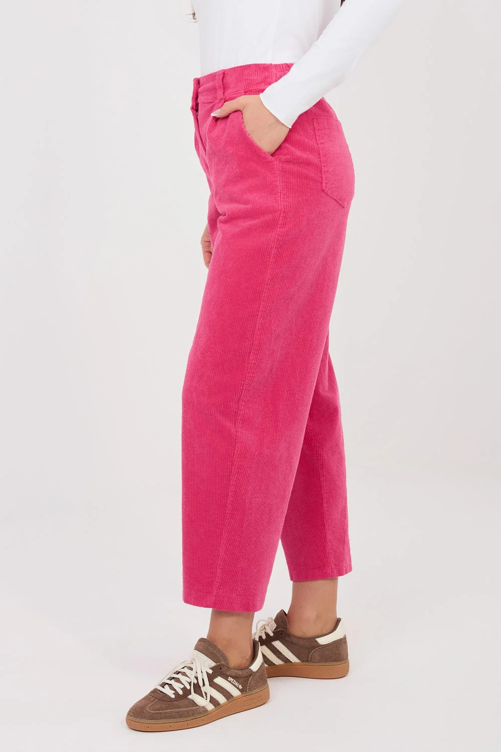 Pantalon en velours côtelé rose – Image 2