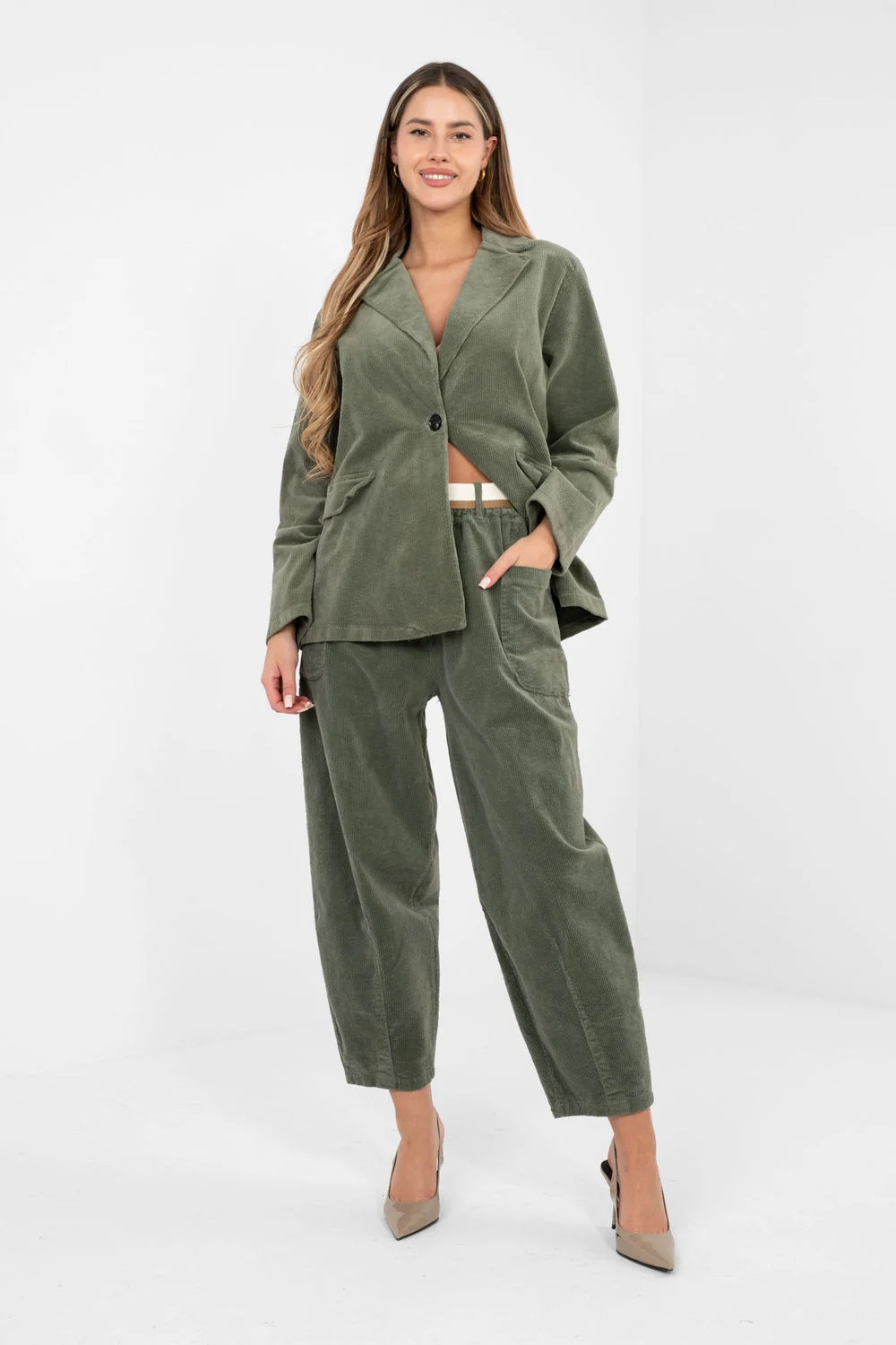 Pantalon en velours côtelé vert