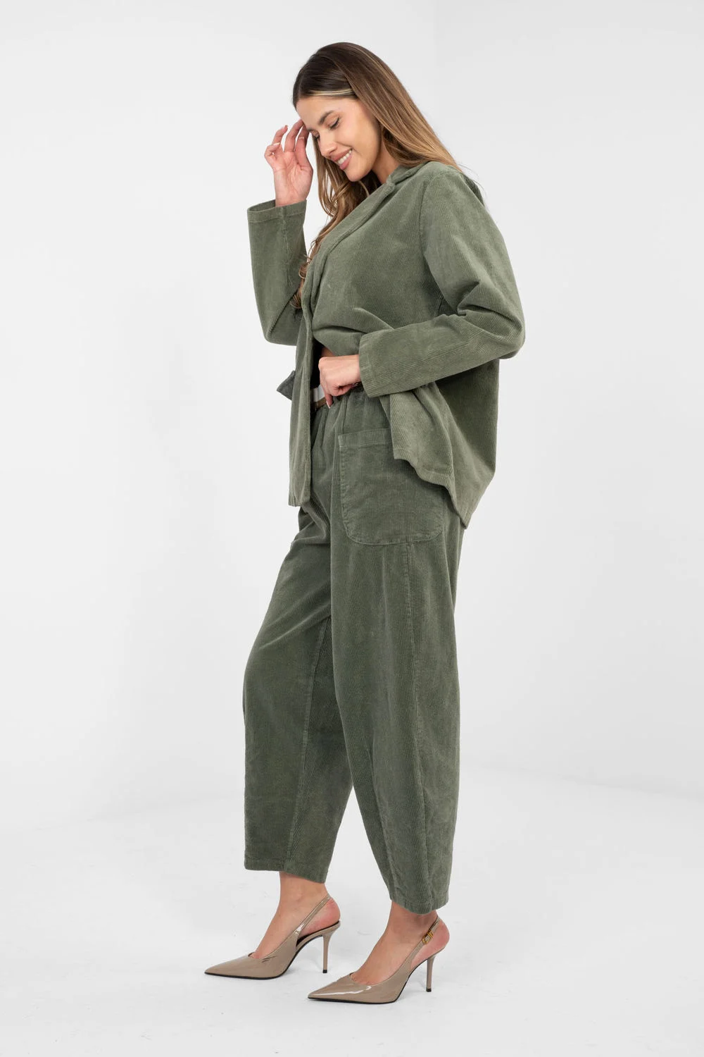 Pantalon en velours côtelé vert – Image 2