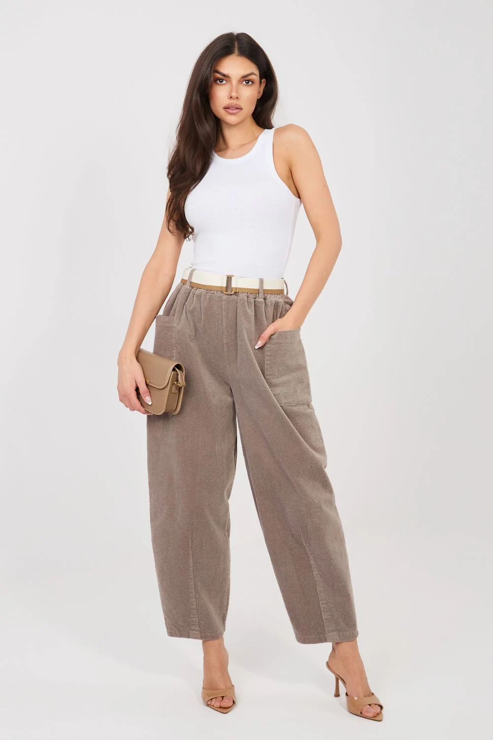 Pantalon en velours côtelé beige – Image 3