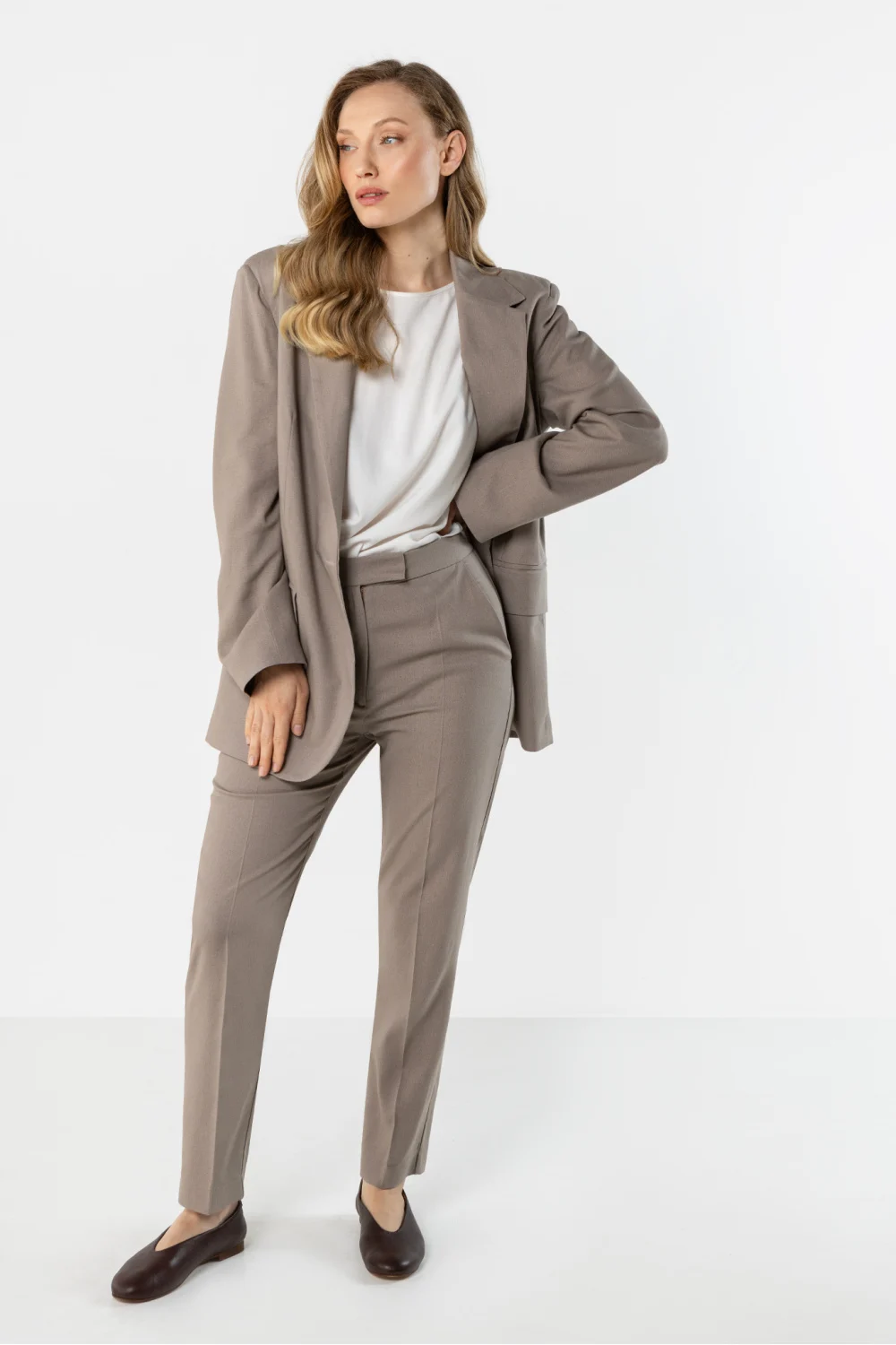 Pantalon femme beige – Image 4
