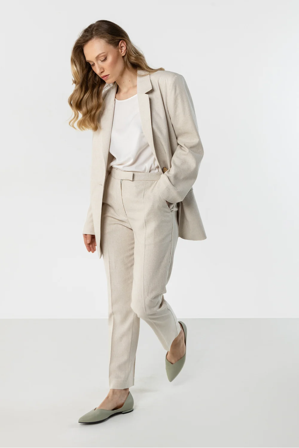 Pantalon femme beige – Image 2
