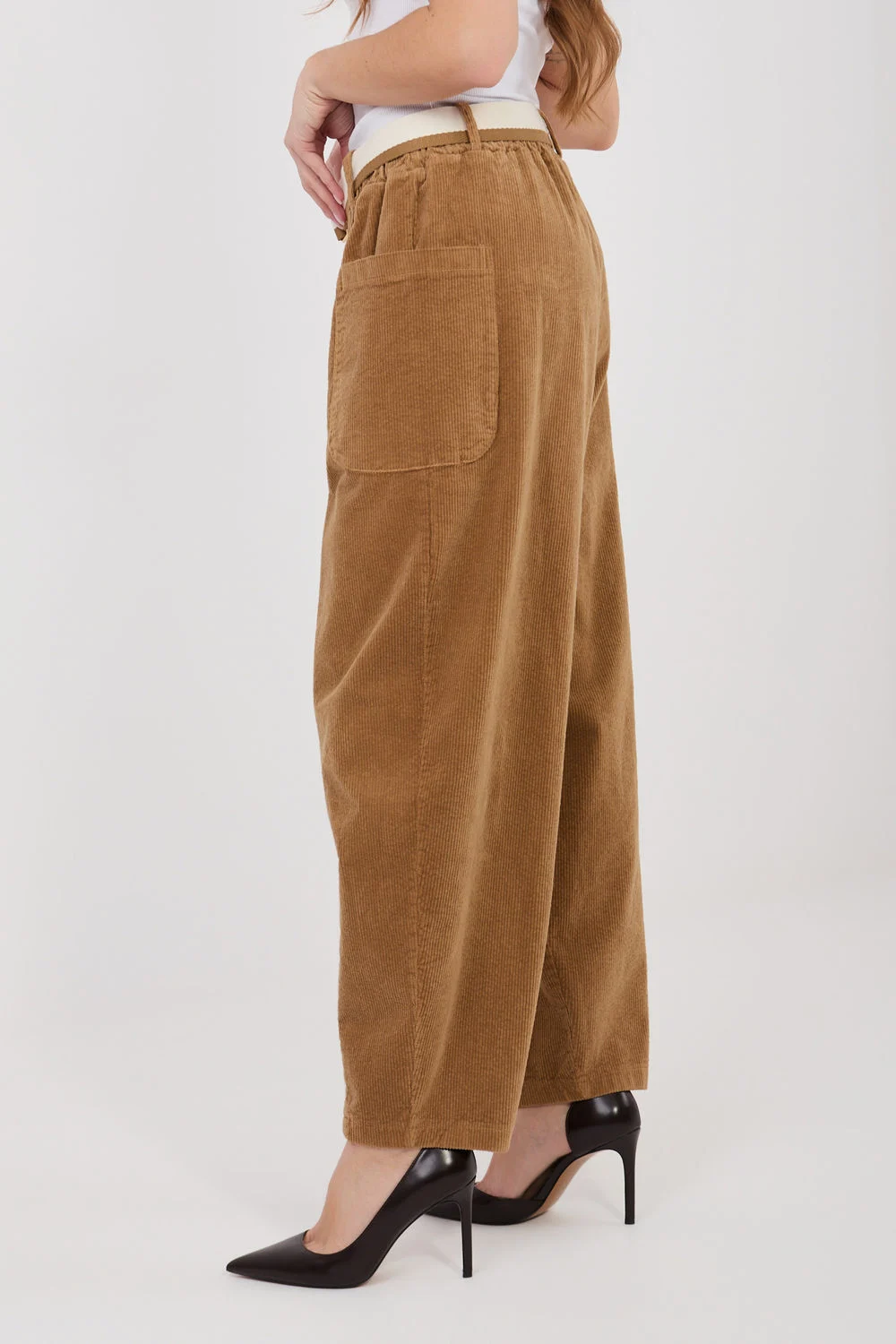 Pantalon en velours côtelé brun – Image 2