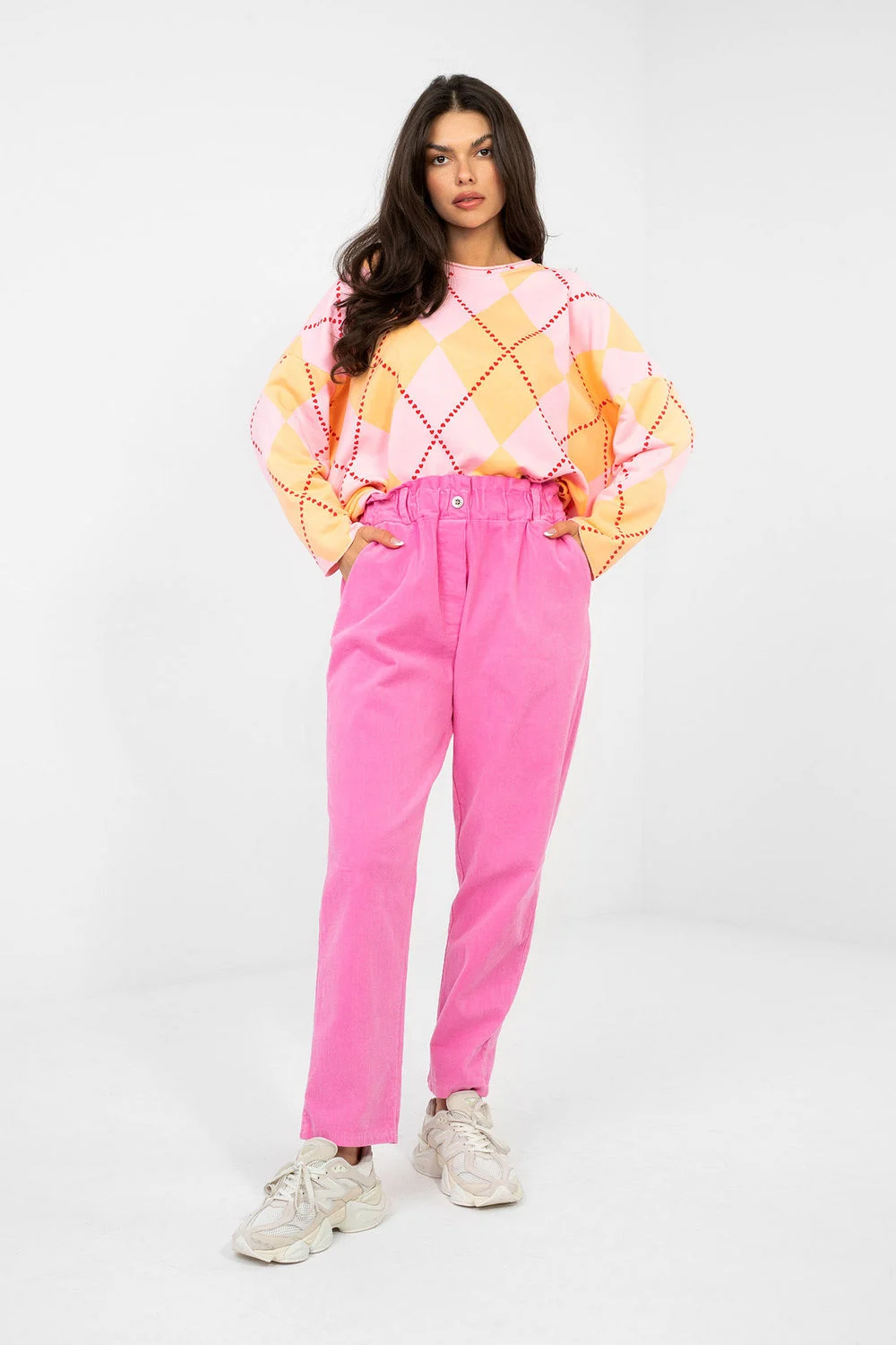 Pantalon en velours côtelé rose