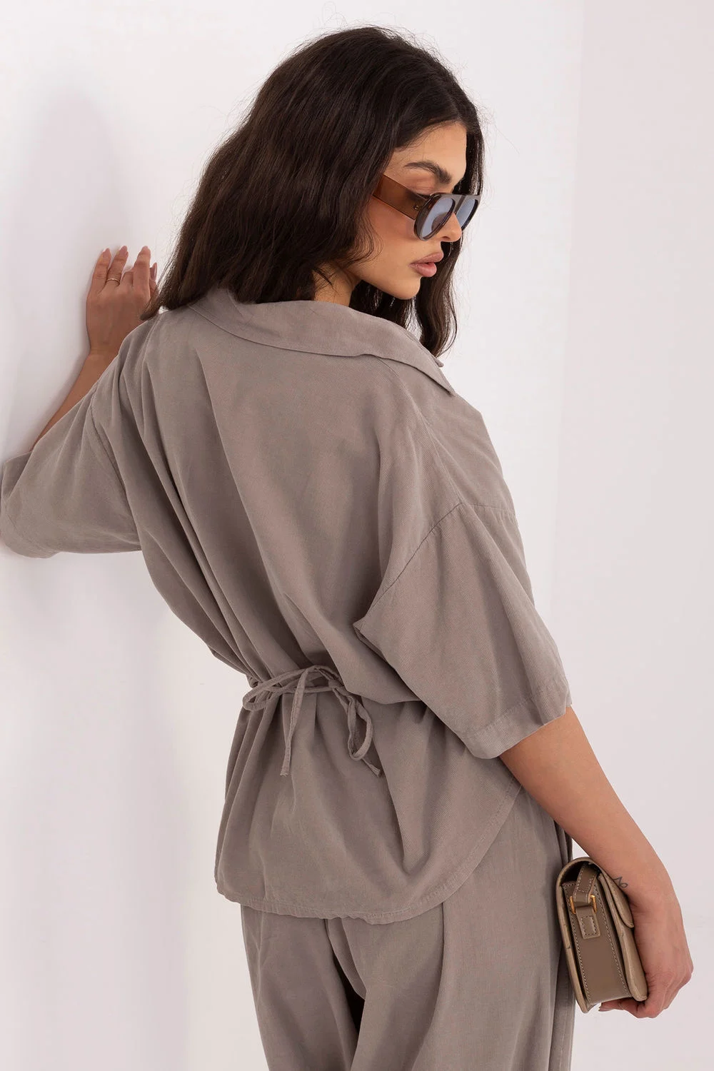 Chemise manche courte beige – Image 3