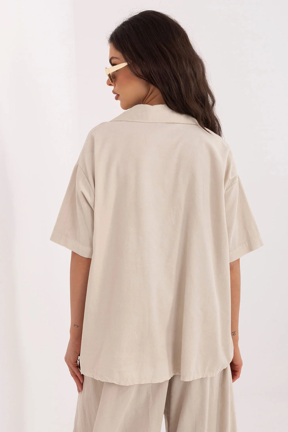 Chemise manche courte beige – Image 3