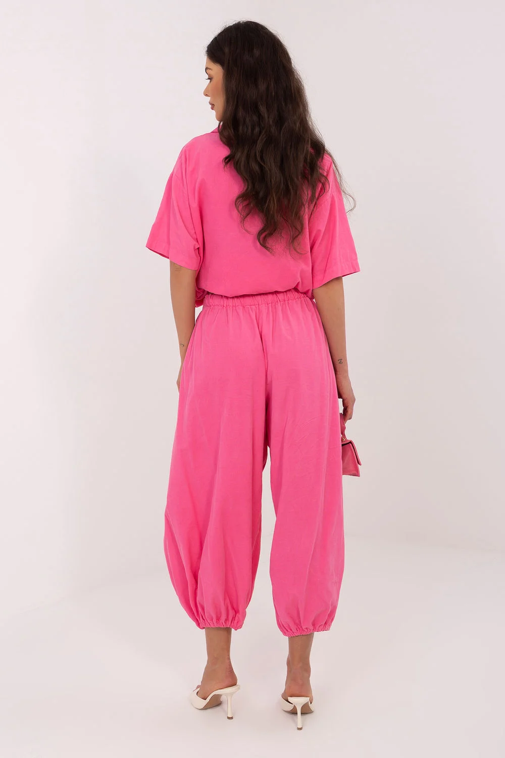 Pantalon en velours côtelé rose – Image 3