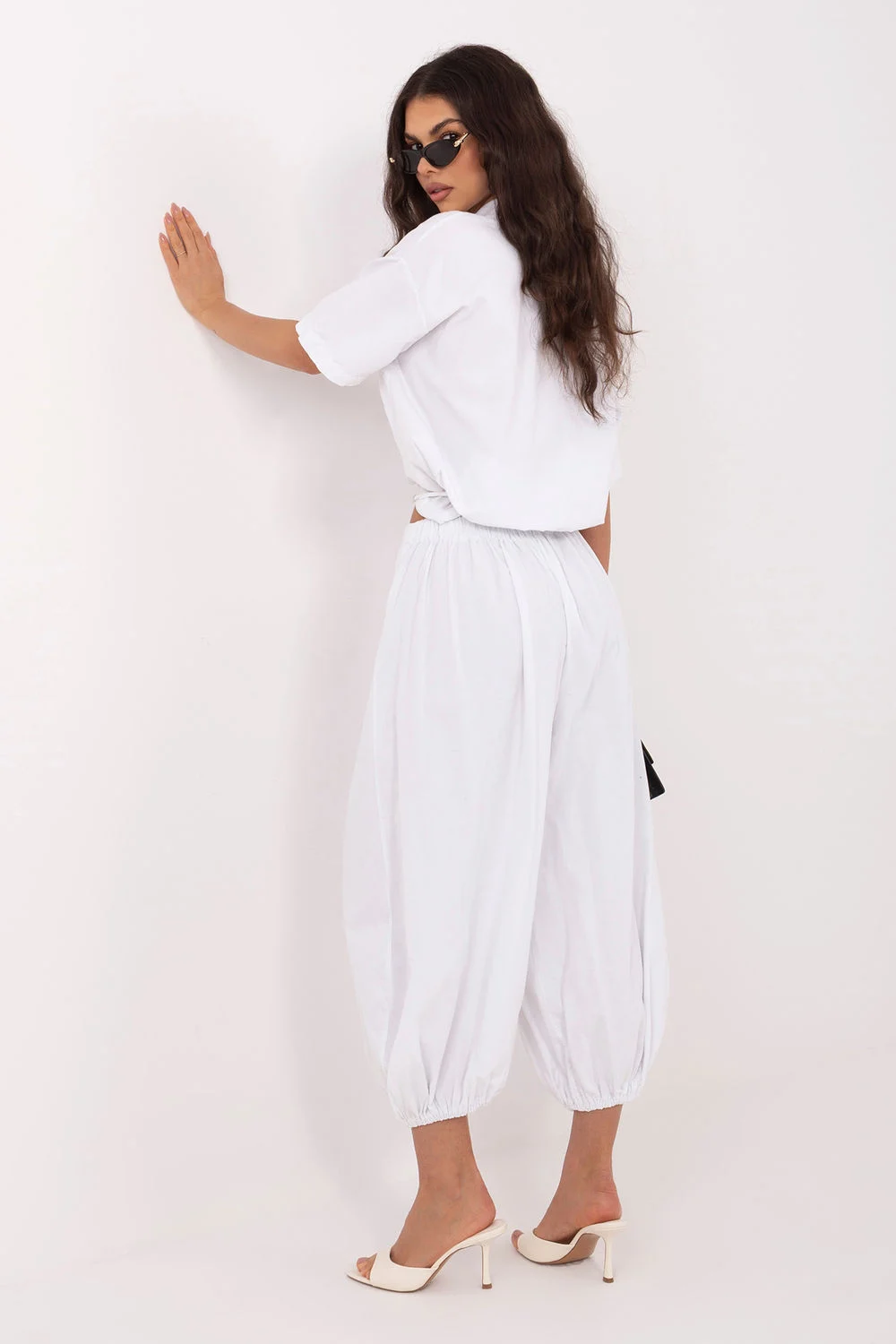 Pantalon en velours côtelé blanc – Image 3