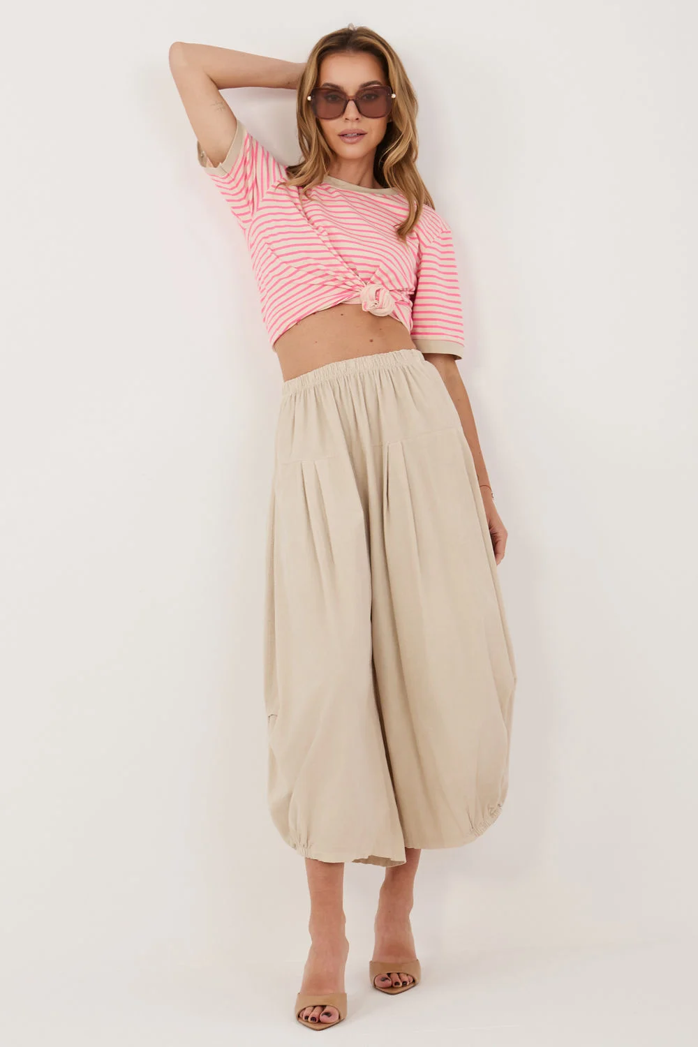 Pantalon en velours côtelé beige – Image 2