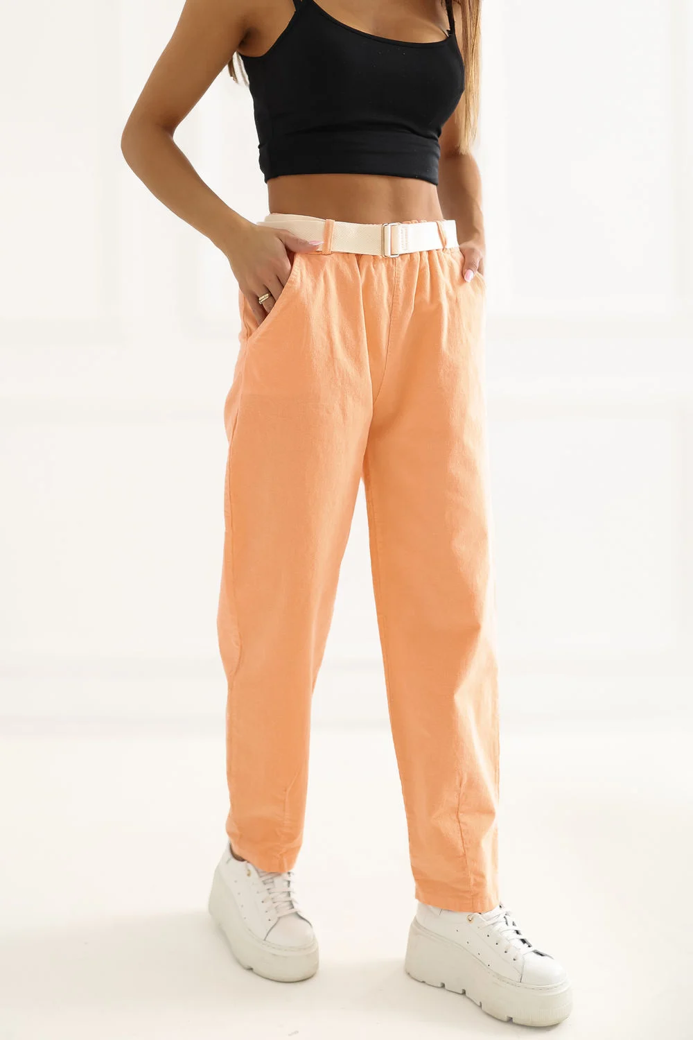 Pantalon en velours côtelé orange – Image 2